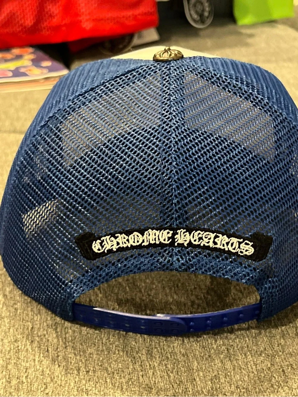 trucker hat - Picture 2 of 3